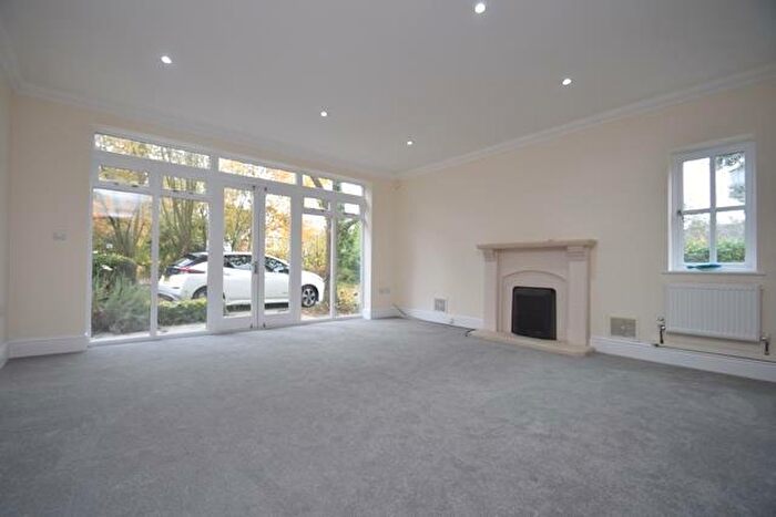 2 Bedroom Apartment To Rent In Frithwood Avenue, Northwood, HA6