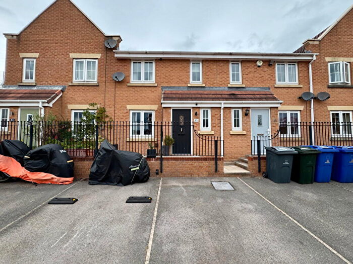 3 Bedroom Town House For Sale In Inchburn Crescent, Penistone, Sheffield, S36