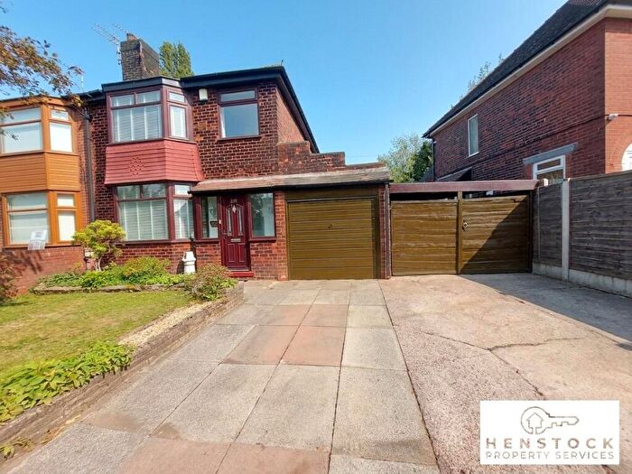 3 Bedroom Semi-Detached House For Sale In Greengate, Middleton, Manchester, M24