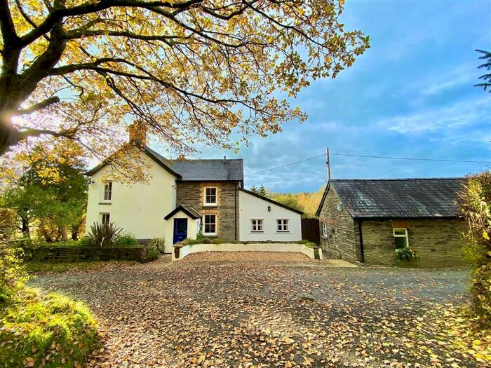4 Bedroom Detached House For Sale In Brongest, Newcastle Emlyn, Ceredigion, SA38
