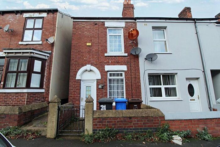 2 Bedroom Terraced House For Sale In Clipstone Road, Sheffield, S9