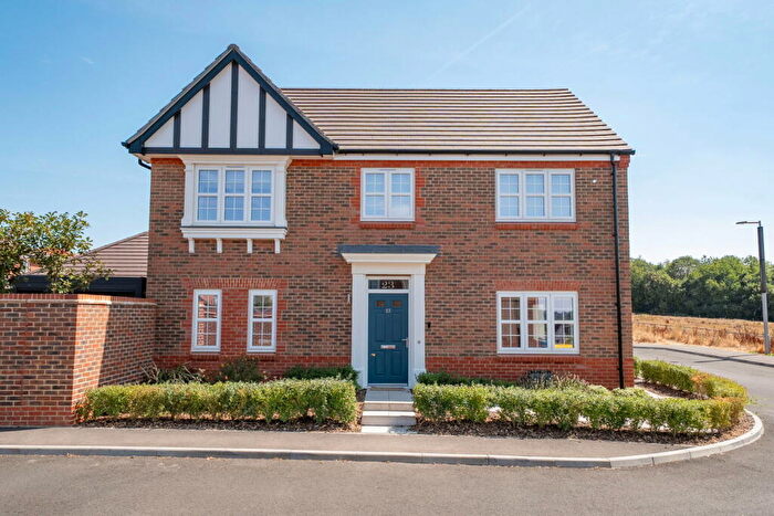 4 Bedroom Detached House For Sale In Jersey Field, Overton, Hampshire, RG25