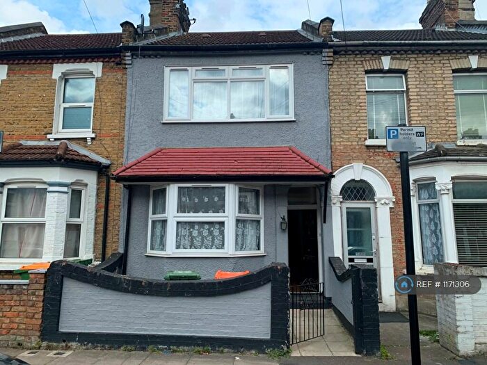 3 Bedroom Terraced House To Rent In Abbots Road, London, E6