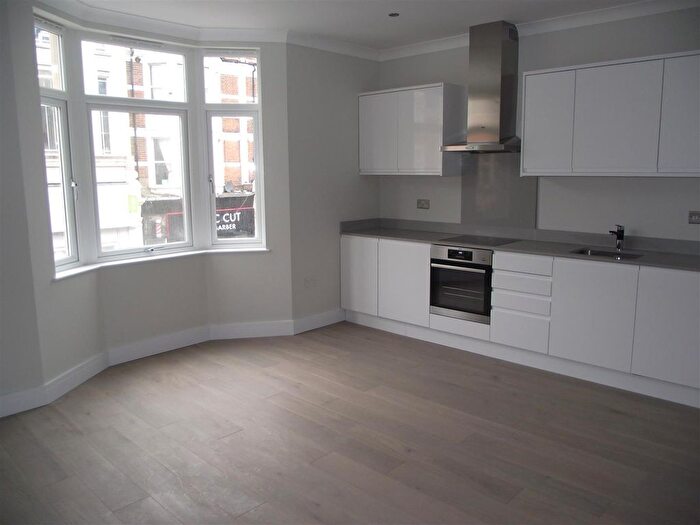 1 Bedroom Flat To Rent In A St James Street, Walthamstow, London, E17