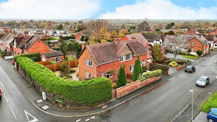 2 Bedroom Semi-Detached House For Sale In Lewis Road, Radford Semele, Leamington Spa, CV31