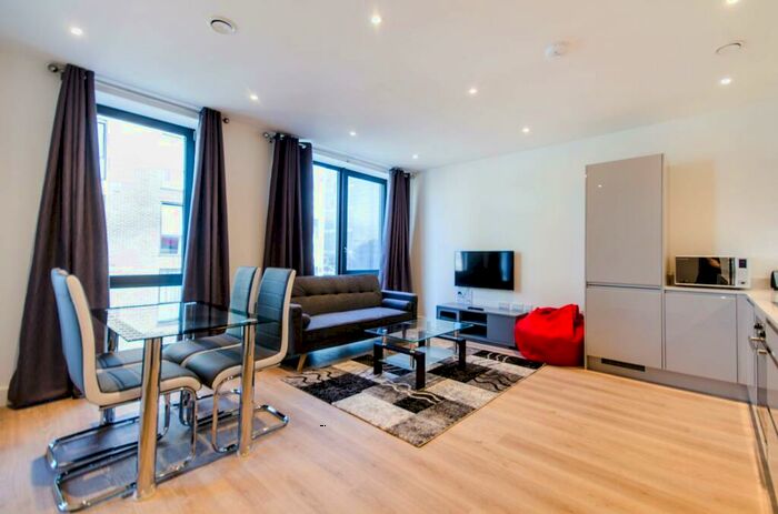 1 Bedroom Flat To Rent In Sailors House, Poplar, London, E14