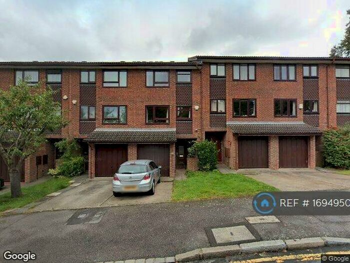 4 Bedroom Terraced House To Rent In Chepstow Rise, Croydon, CR0