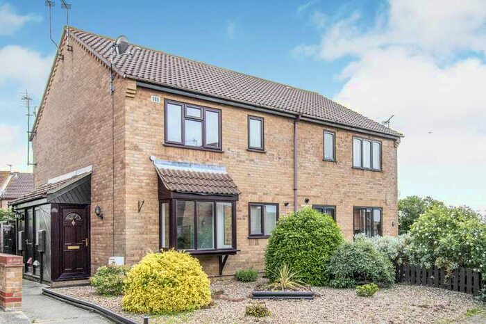 1 Bedroom Semi-Detached House To Rent In Staplehurst Close, Carton Colville, NR33