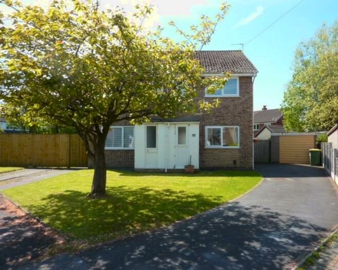 2 Bedroom Semi-Detached House To Rent In Singleton Close, Fulwood, PR2