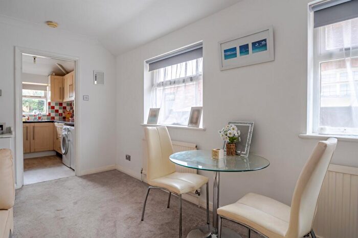 1 Bedroom Maisonette For Sale In Ray Park Road, Maidenhead, SL6