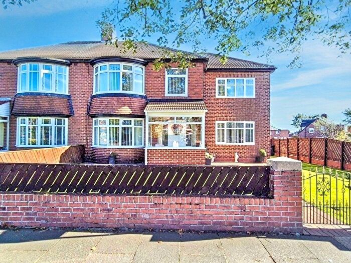 4 Bedroom Semi-detached House For Sale In York Avenue, Jarrow, NE32