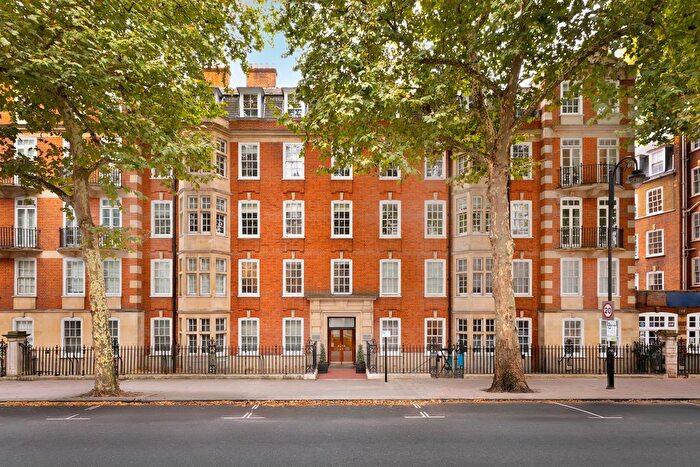 3 Bedroom Flat For Sale In Old Brompton Road, South Kensington, London, SW5