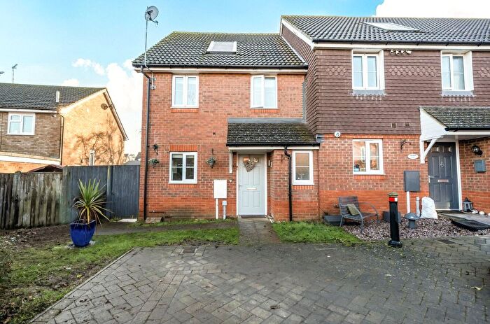 3 Bedroom End Terrace House For Sale In Nunnery Grove, Minster On Sea, Sheerness, Kent, ME12