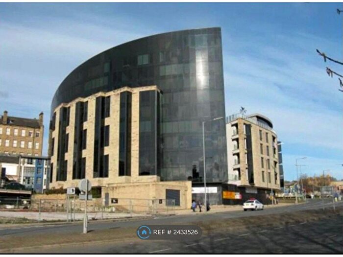 2 Bedroom Flat To Rent In The Gatehaus, Bradford, BD1
