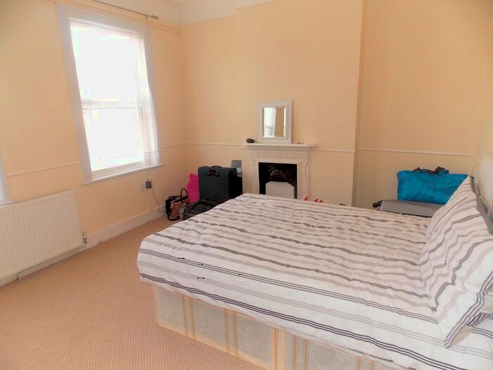 4 Bedroom Semi-Detached House To Rent In Waterloo Road, Uxbridge, UB8