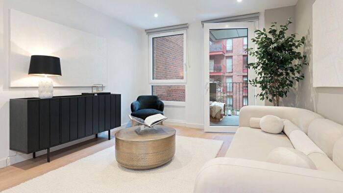 1 Bedroom Flat For Sale In Dunlip House, Aberfeldy Village, London, E14