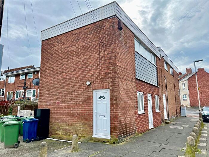 1 Bedroom Flat To Rent In Fife Street, Deckham, Gateshead, NE8