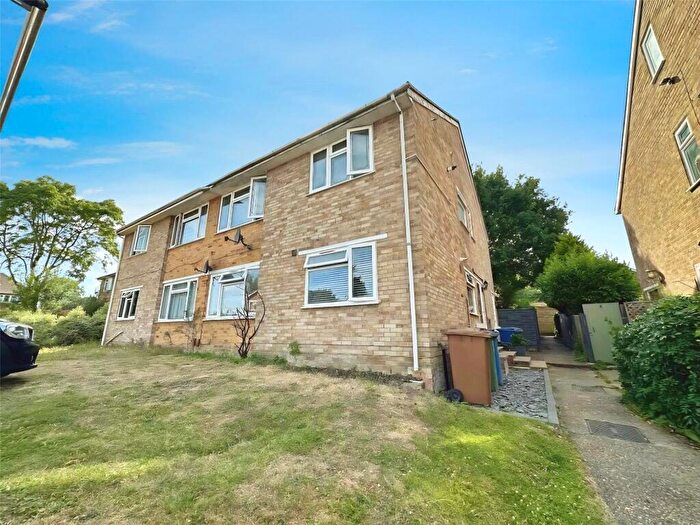 2 Bedroom Flat To Rent In Heron Close, Ascot, Berkshire, SL5