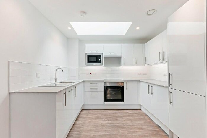 3 Bedroom Town House To Rent In Pelham Street, BN1