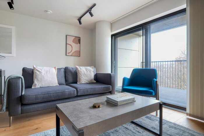 2 Bedroom Flat To Rent In Bermondsey, SE1