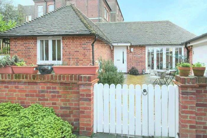2 Bedroom Detached House To Rent In 23a Oaten Hill Canterbury CT1