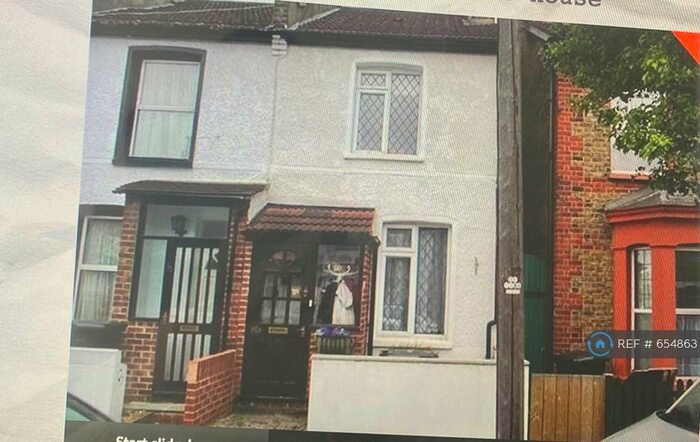 2 Bedroom End Of Terrace House To Rent In Elmers Road, London, SE25