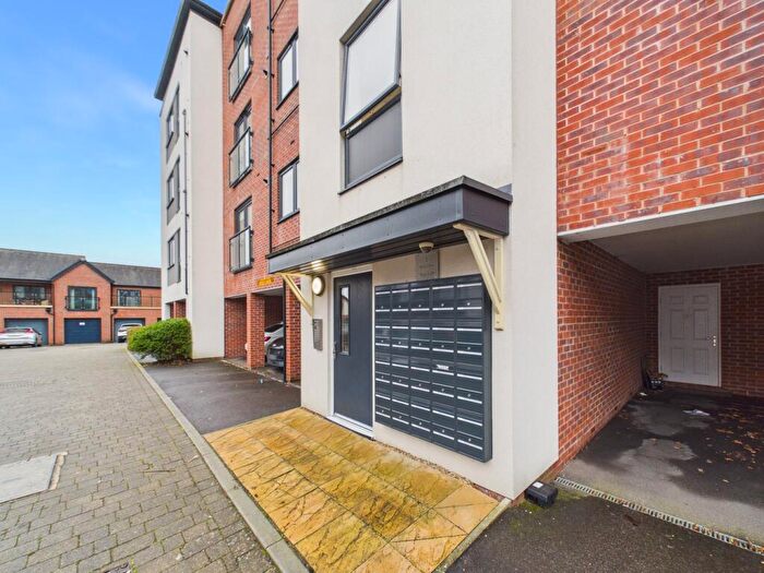 1 Bedroom Apartment For Sale In Elvian Close, Reading, RG30