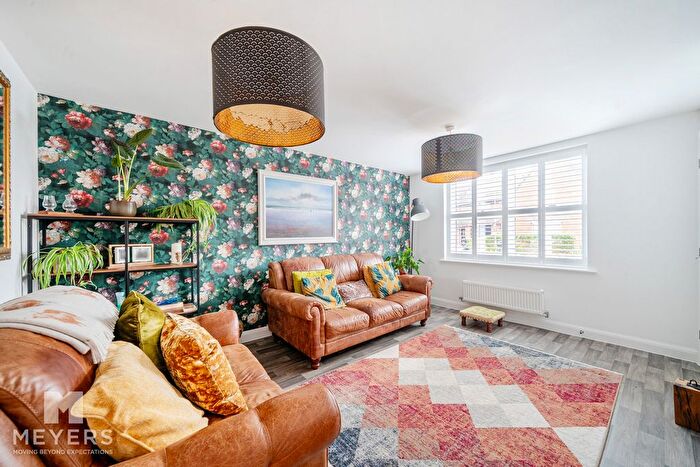 3 Bedroom Semi Detached House For Sale In Batterbury Lane, Wimborne, BH21