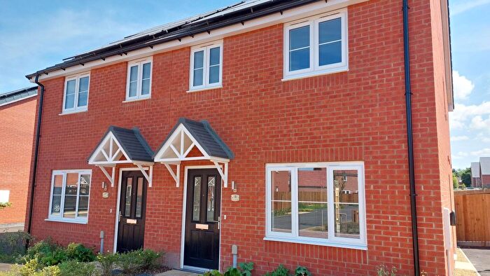 3 Bedroom Semi-Detached House For Sale In Chaucer Crescent, South Wootton, PE30