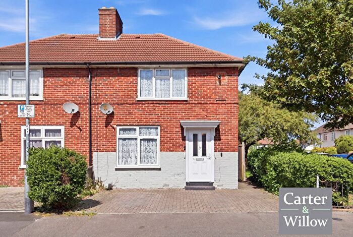 3 Bedroom Semi-Detached House For Sale In Alibon Road, Dagenham, RM10