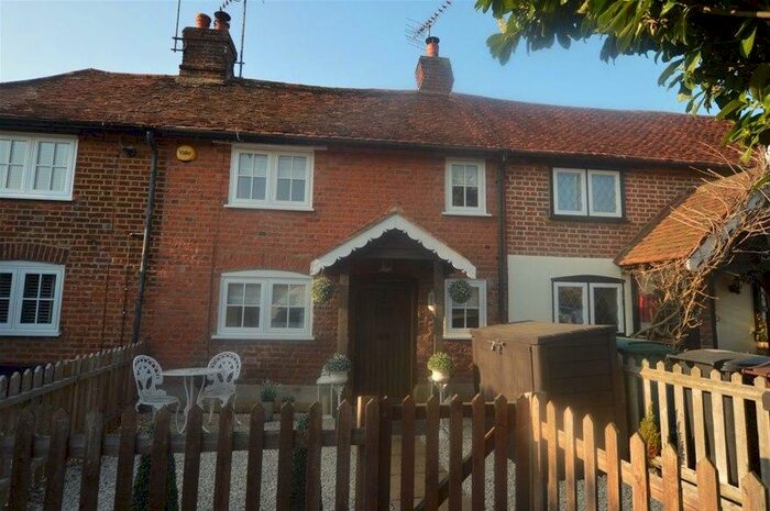 2 Bedroom House To Rent In Bricket Wood, St Albans, AL2