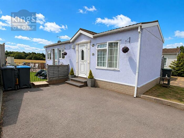 2 Bedroom Mobile Home For Sale In Breach Barns Lane, Waltham Abbey, EN9