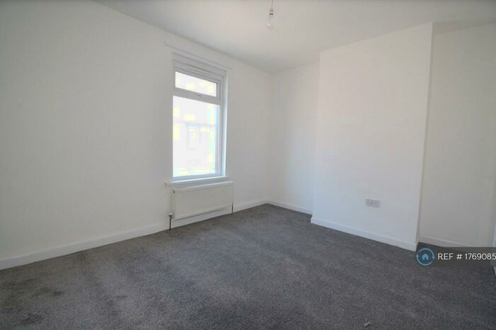 2 Bedroom End Of Terrace House To Rent In Cross Street, Workington, CA14