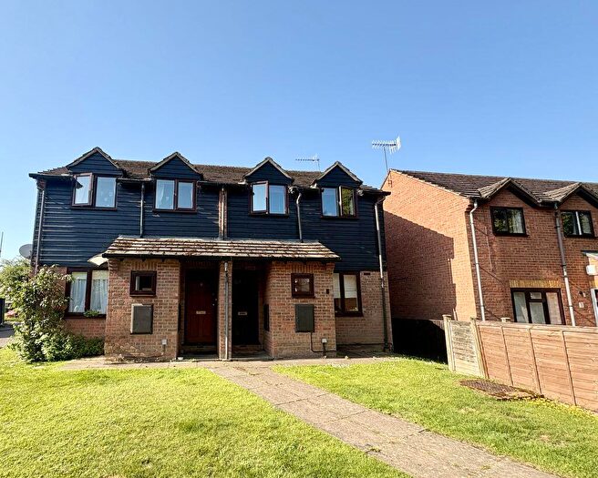 1 Bedroom Flat For Sale In Frank Lunnon Close, No Chain, SL8