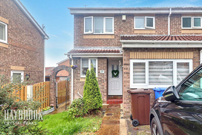 3 Bedroom Semi-Detached House For Sale In Rufford Rise, Sheffield, S20