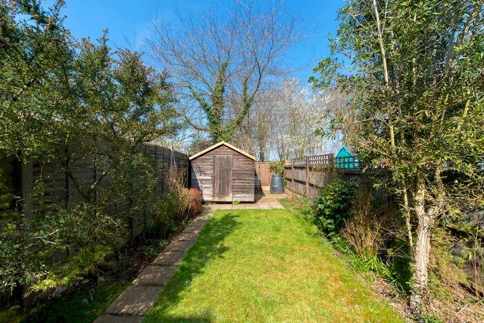 2 Bedroom Maisonette To Rent In Cannon Hill Lane, London, SW20