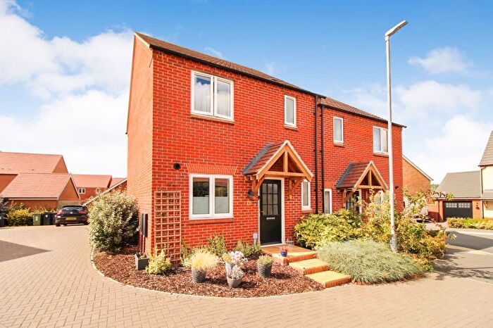 2 Bedroom Semi-Detached House For Sale In Monetery Croft, Silsoe, MK45