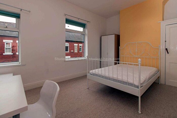 3 Bedroom House To Rent In Peacock Avenue, Salford, M6