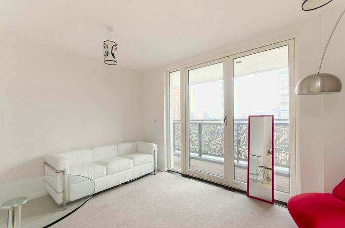 1 Bedroom Flat To Rent In Pandora Court, Royal Docks, London, E16