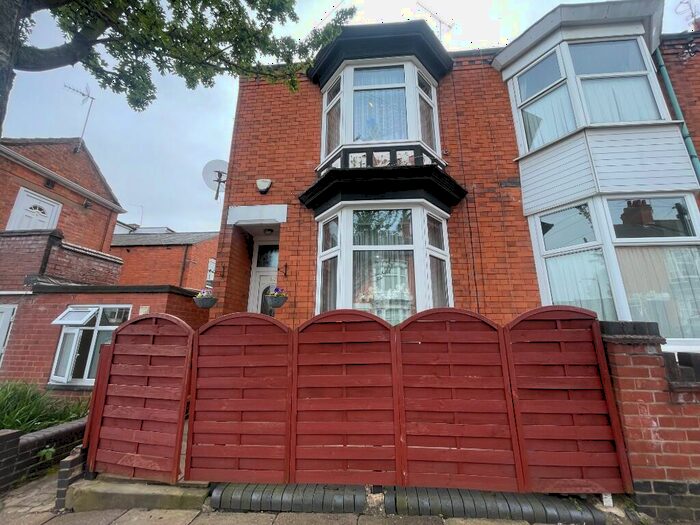 3 Bedroom End Of Terrace House For Sale In Barclay Street, Leicester, Leicestershire, LE3
