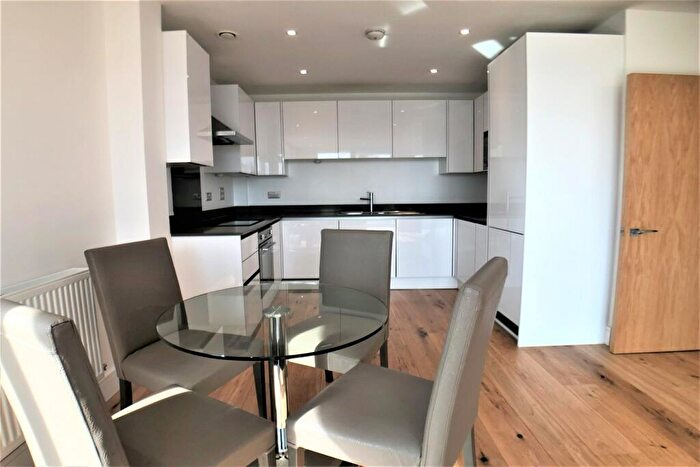 2 Bedroom Apartment To Rent In Thanet Tower, E16