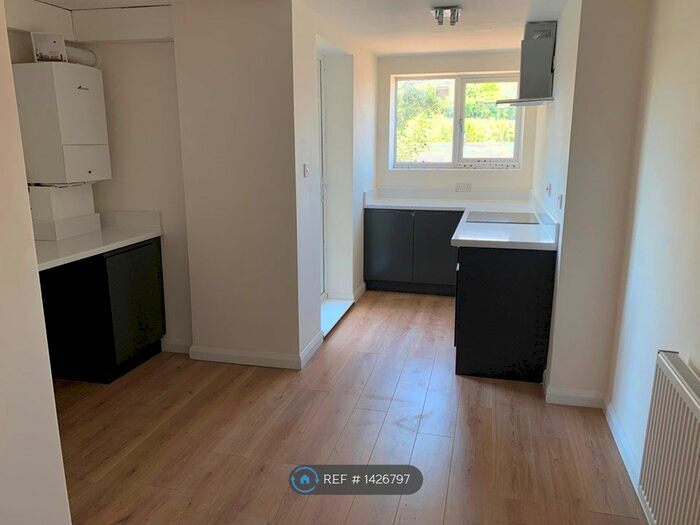 1 Bedroom Flat To Rent In Clarendon Place, Dover, CT17