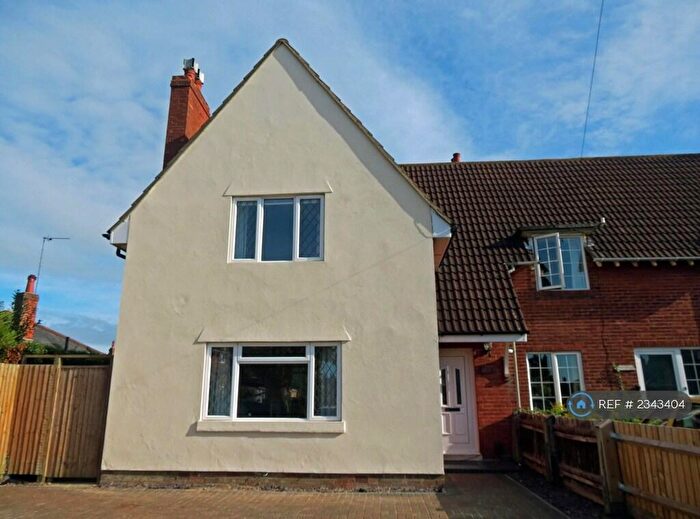 4 Bedroom Semi Detached House To Rent In Brassey Road, Bournemouth, BH9