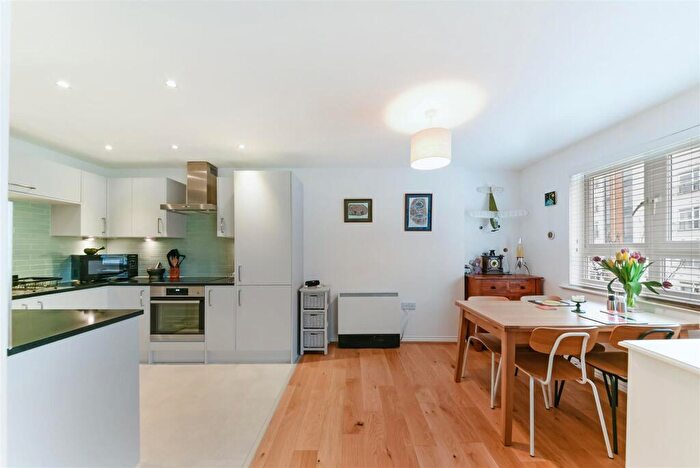 2 Bedroom Flat For Sale In Marcon Place, Hackney, E8