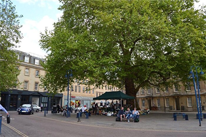 2 Bedroom Flat To Rent In Monmouth Street, Bath, Somerset, BA1