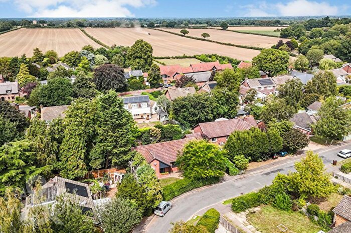 3 Bedroom Detached Bungalow For Sale In Topcliffe Avenue, Salhouse, Norwich, NR13