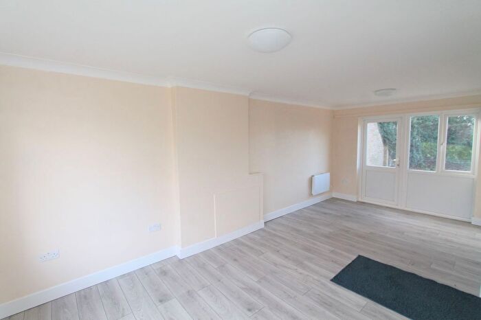3 Bedroom Terraced House For Sale In Haseldine Meadows, Hatfield, AL10