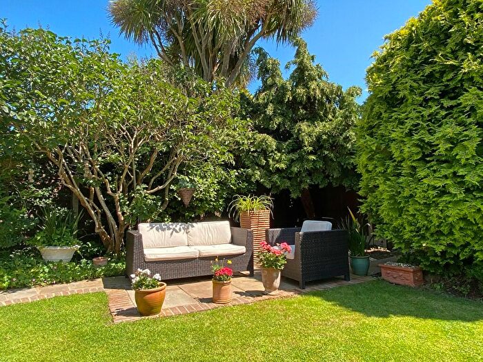 4 Bedroom Detached House For Sale In Regis Avenue, Aldwick Bay Estate, Aldwick, West Sussex, PO21