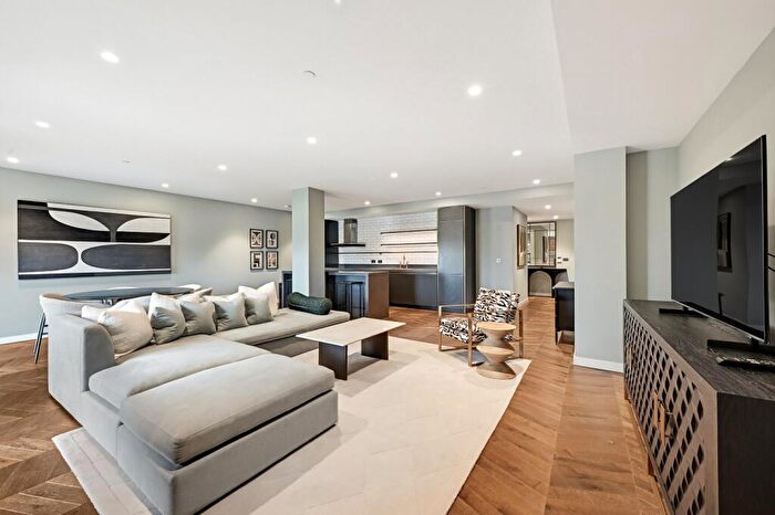 3 Bedroom Flat To Rent In Circus Road West, Battersea, London, SW11
