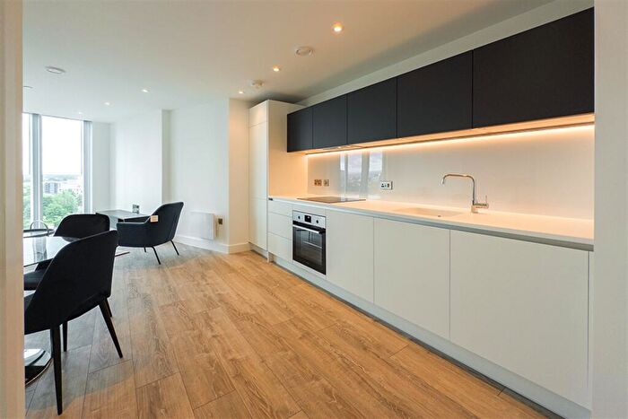 1 Bedroom Apartment To Rent In Thr, M15